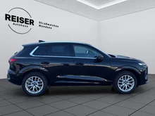 Audi Q3 TFSI 110 kW  intense in Mythosschwarz Metallic