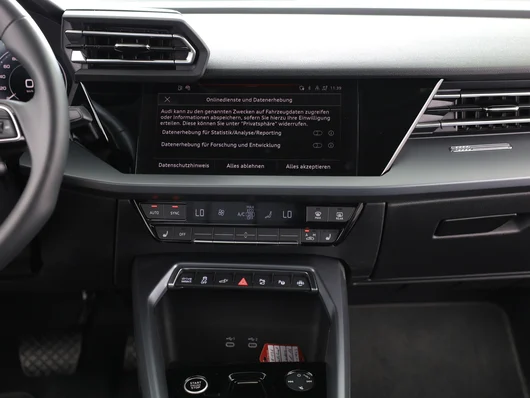 Bild eines Audi A3 allstreet 40 TFSI e