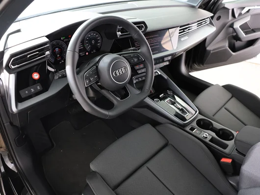 Bild eines Audi A3 allstreet 40 TFSI e
