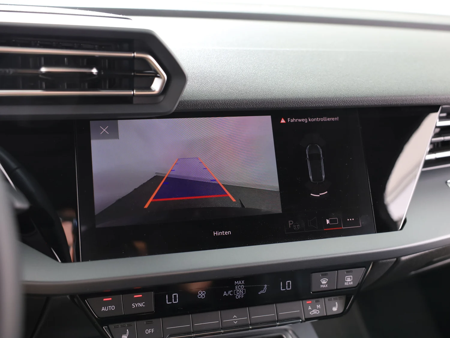Bild eines Audi A3 allstreet 40 TFSI e