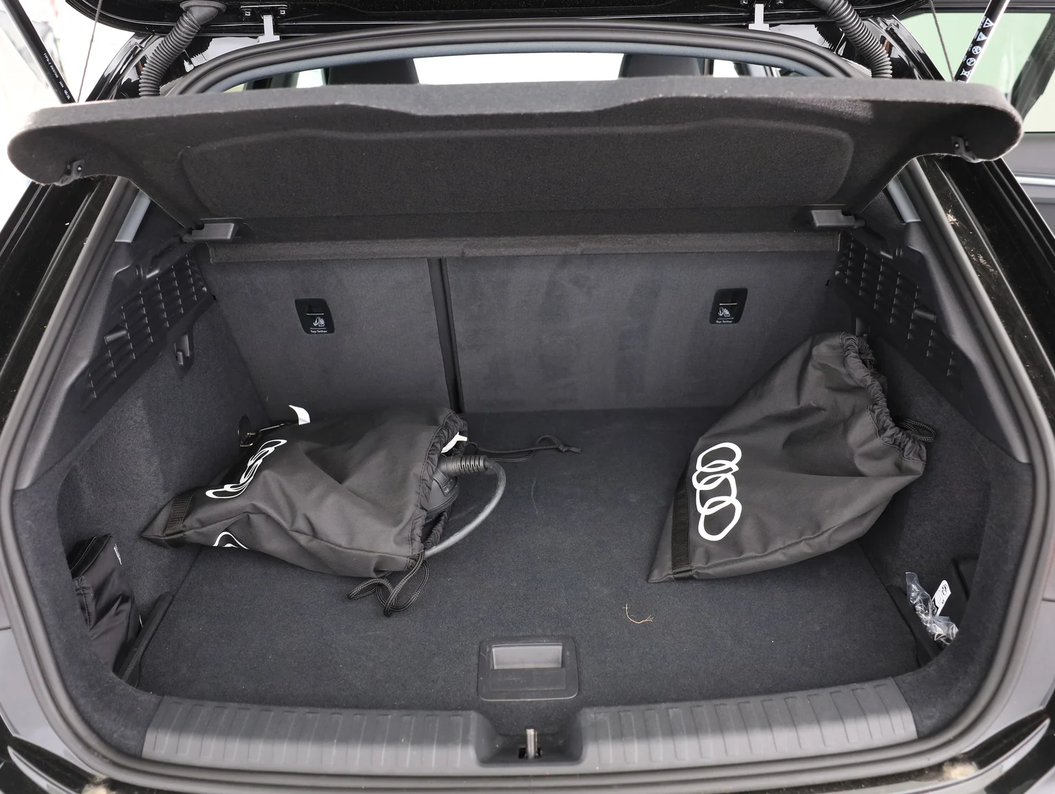 Bild eines Audi A3 allstreet 40 TFSI e