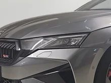 Škoda Octavia Combi RS in Graphit-Grau Metallic