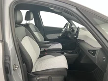 VW ID.3 Pro S 150 kW (4-Sitzer) in Mondsteingrau Dach schwarz
