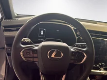 Lexus LBX 1.5 HEV 1,4kWh Aut. in Manhattangrau
