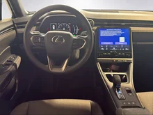 Lexus LBX 1.5 HEV 1,4kWh Aut. in Manhattangrau