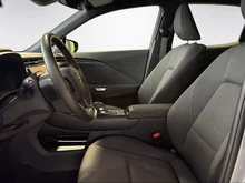 Lexus LBX 1.5 HEV 1,4kWh Aut. in Manhattangrau