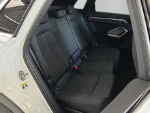 Audi Q3 35 TDI intense in Gletscherweiss Metallic