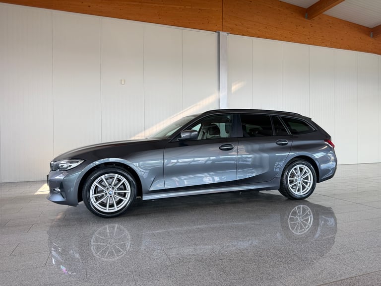 BMW 3xx in mittelgrau - metallic gebraucht in Gleinstätten für € 25.990 ...