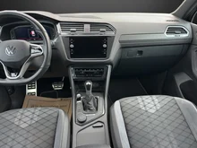 VW Tiguan R-Line TDI SCR 4MOTION DSG in Deep Black Perleffekt