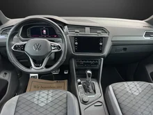 VW Tiguan R-Line TDI SCR 4MOTION DSG in Deep Black Perleffekt