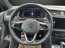 VW Tiguan R-Line TDI SCR 4MOTION DSG in Deep Black Perleffekt