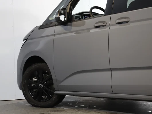 Bild eines VW Multivan Business eHybrid 180 kW 4MOTION