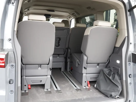 Bild eines VW Multivan Business eHybrid 180 kW 4MOTION