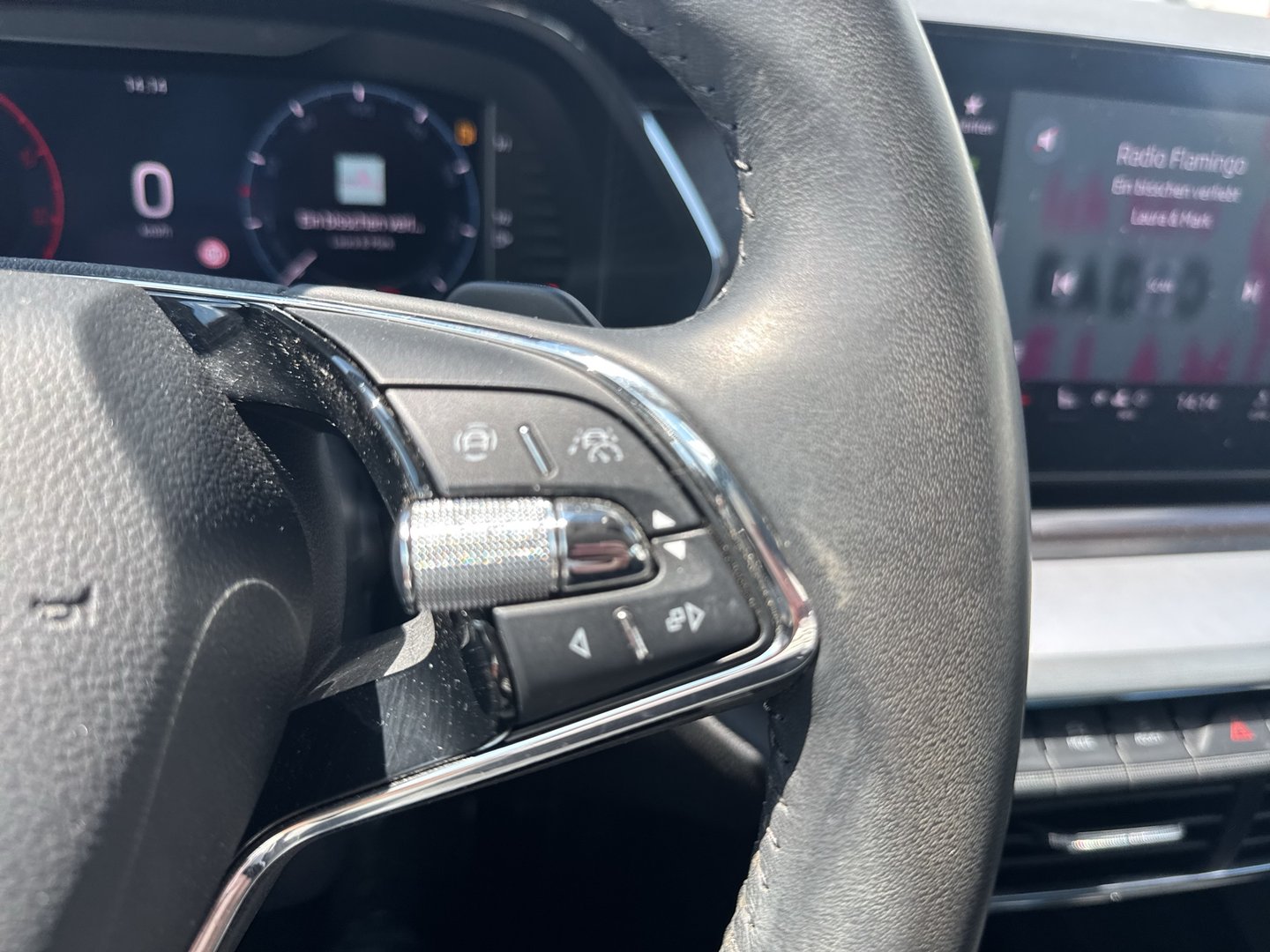 Škoda OCTAVIA Combi Style TDI DSG | Bild 18 von 28