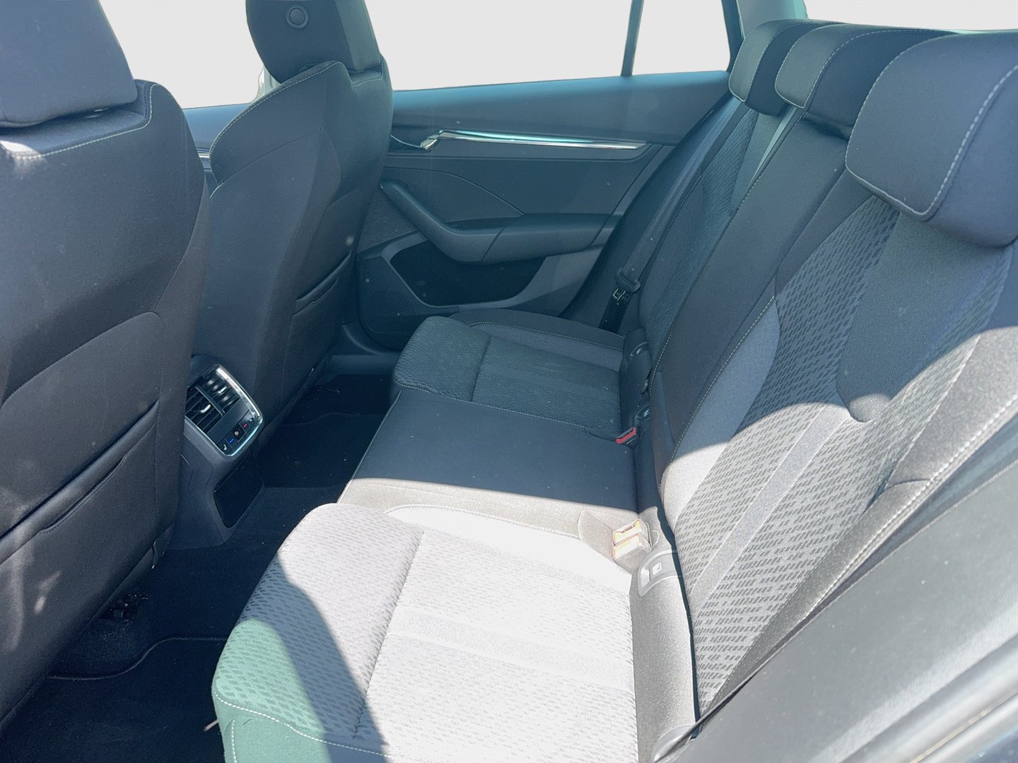 Škoda OCTAVIA Combi Style TDI DSG | Bild 10 von 28