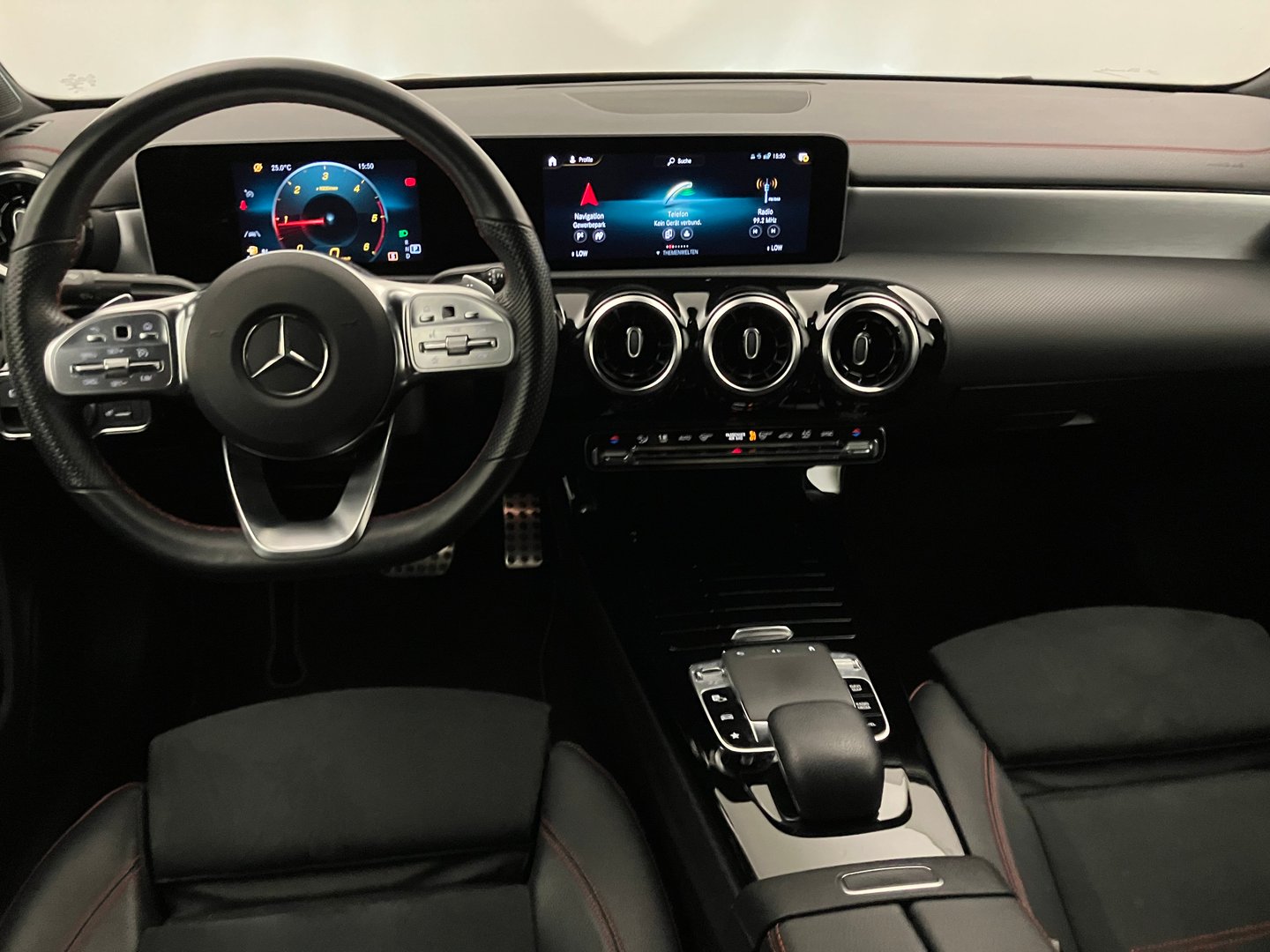 Mercedes CLA 180 d Aut. | Bild 13 von 30