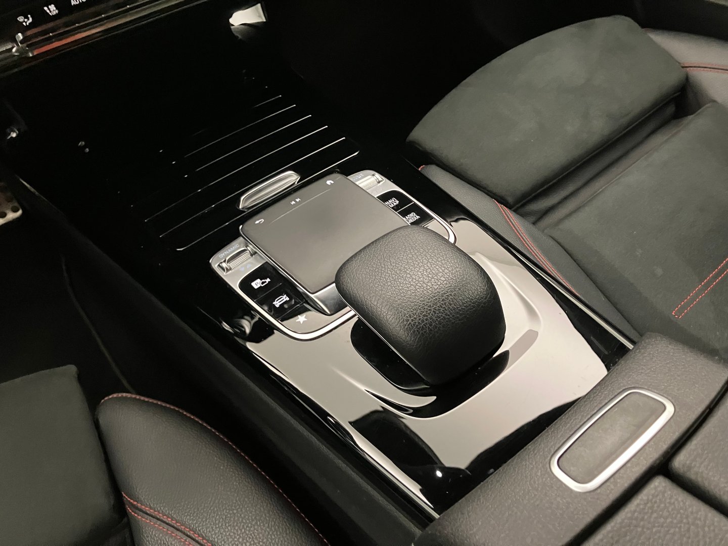 Mercedes CLA 180 d Aut. | Bild 26 von 30