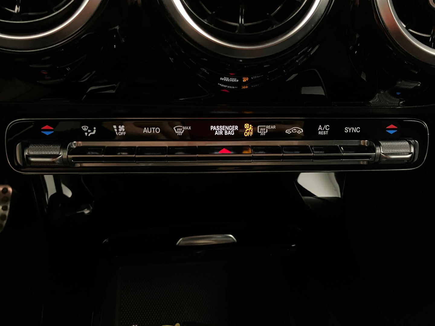 Mercedes CLA 180 d Aut. | Bild 25 von 30