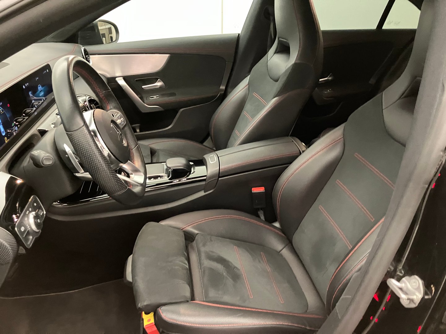 Mercedes CLA 180 d Aut. | Bild 12 von 30