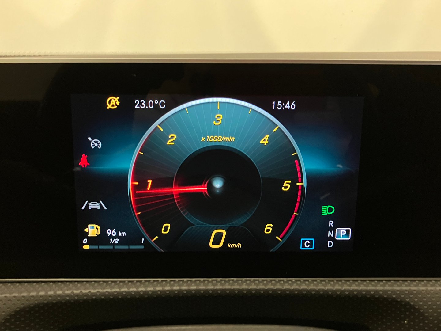 Mercedes CLA 180 d Aut. | Bild 15 von 30