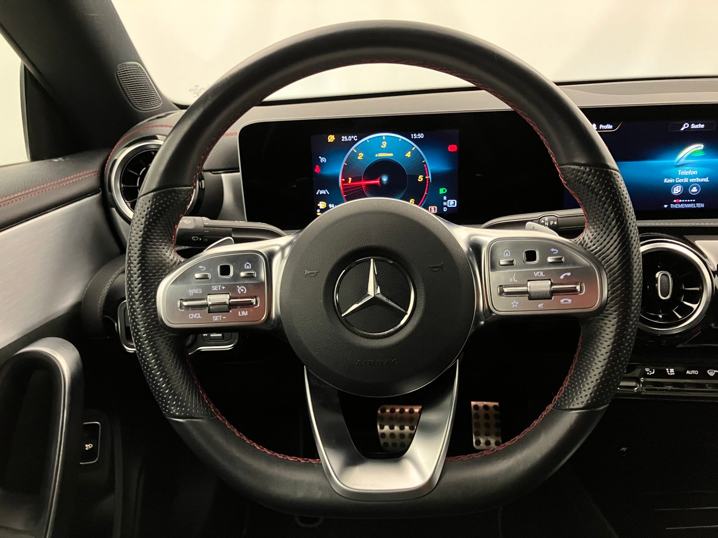 Mercedes CLA 180 d Aut. | Bild 14 von 30