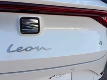 SEAT Leon SP Kombi Style 2.0 TDI DSG 4Drive in Candy-Weiß