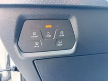 SEAT Leon SP Kombi Style 2.0 TDI DSG 4Drive in Candy-Weiß