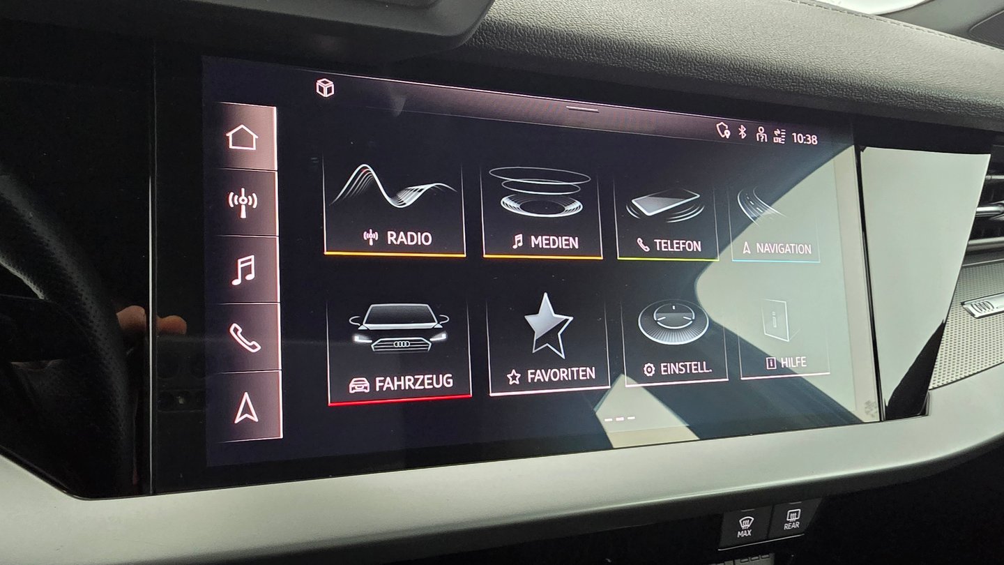 Audi A3 Sportback 35 TDI S line exterieur | Bild 18 von 25