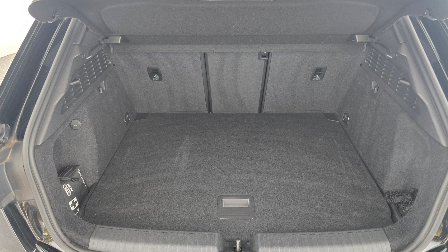 Audi A3 Sportback 35 TDI S line exterieur | Bild 23 von 25