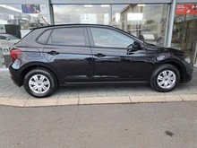VW Polo 4Me in Deep Black Perleffekt