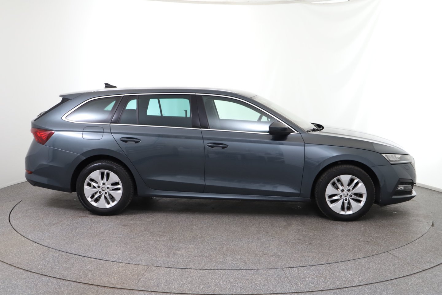 Škoda OCTAVIA Combi Ambition TDI | Bild 6 von 31
