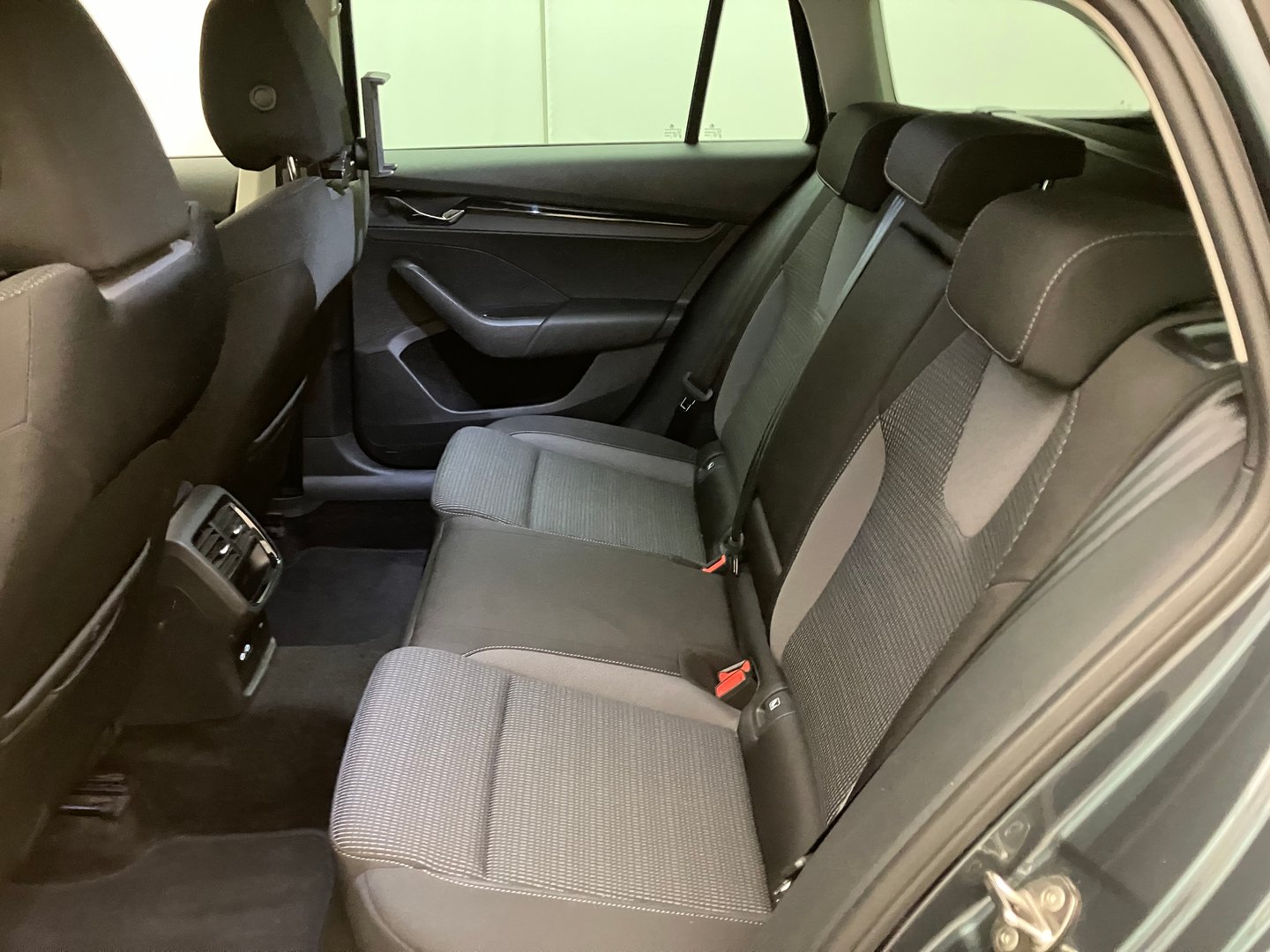 Škoda OCTAVIA Combi Ambition TDI | Bild 25 von 31