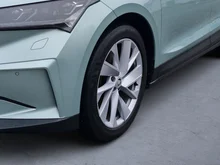 Škoda Enyaq 80x in Arctic-Silber Metallic