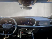 Audi Q5 e-hybrid quattro 220 KW in Daytonagrau Perleffekt