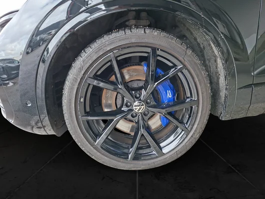 Bild eines VW Touareg R eHybrid TSI 4MOTION