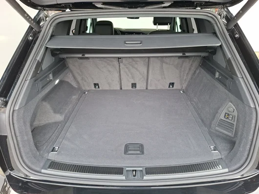 Bild eines VW Touareg R eHybrid TSI 4MOTION