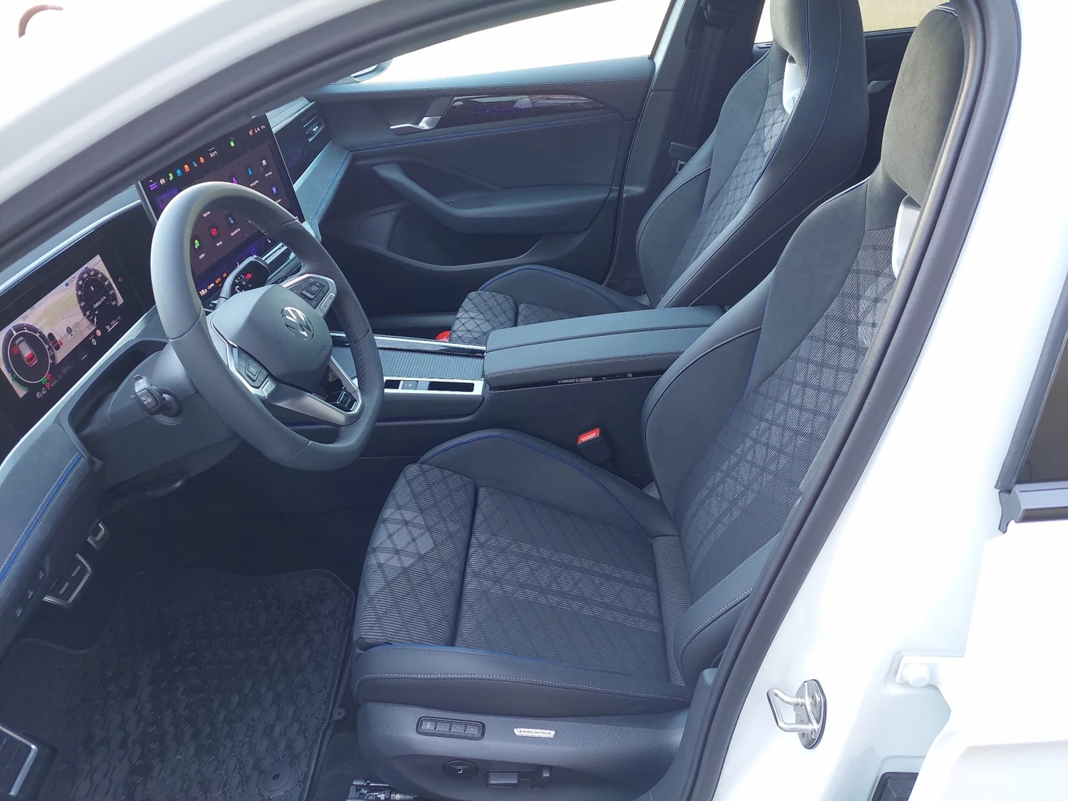Bild eines Passat Variant Sport eHybrid 150kW