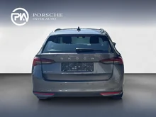 Škoda Octavia Combi Selection TDI DSG in Graphit-Grau Metallic