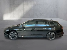 VW Golf Variant Sport mHeV DSG in Grenadillschwarz Metallic