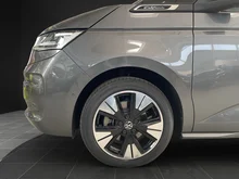 VW California Beach eHybrid 180 kW 4M in Indiumgrau Metallic