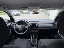 Škoda Fabia Combi 25 in Black-Magic Perleffekt