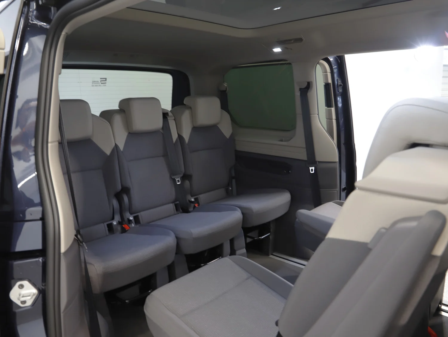Bild eines VW Multivan Business eHybrid 180 kW 4MOTION