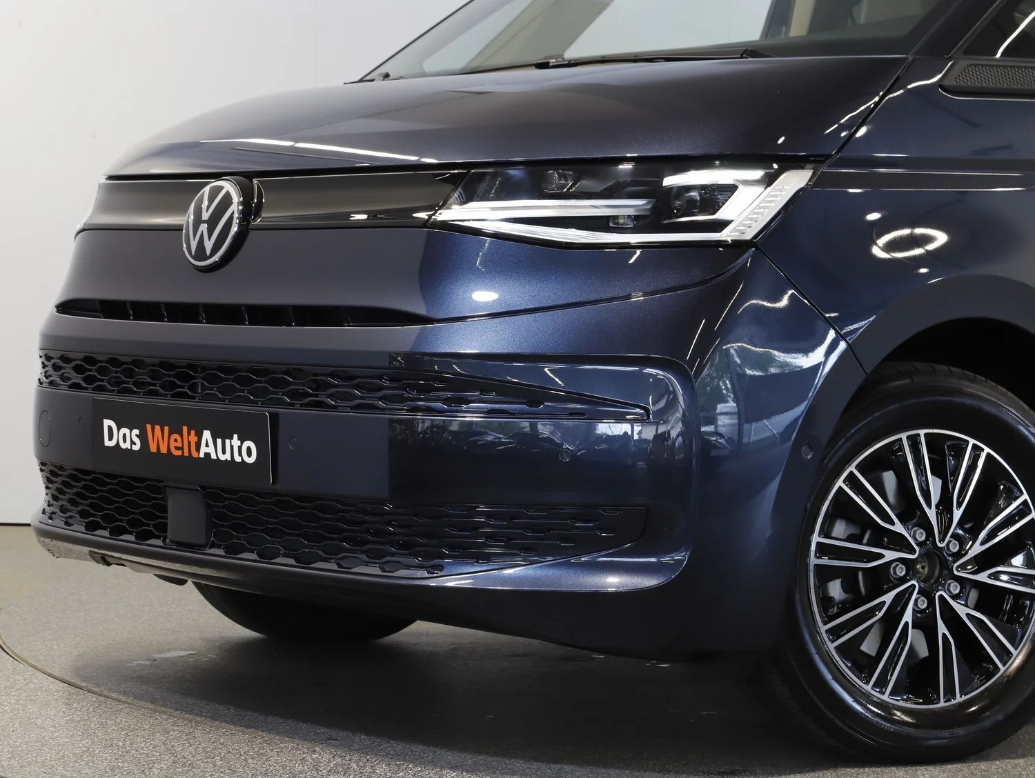 Bild eines VW Multivan Business eHybrid 180 kW 4MOTION