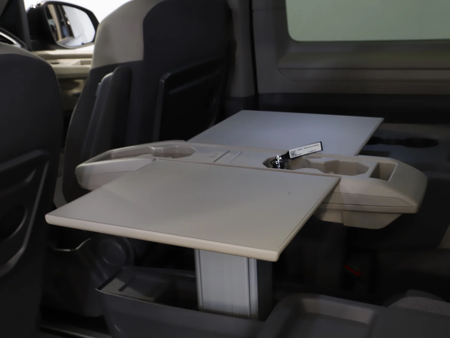 Bild eines VW Multivan Business eHybrid 180 kW 4MOTION