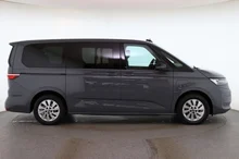 VW Multivan Business ÜH eHybrid 180 kW 4M in Puregrey