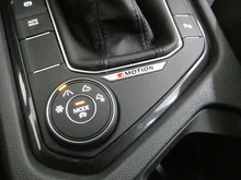 VW Tiguan Life TDI 4MOTION DSG in B0 Delfingrau Metallic