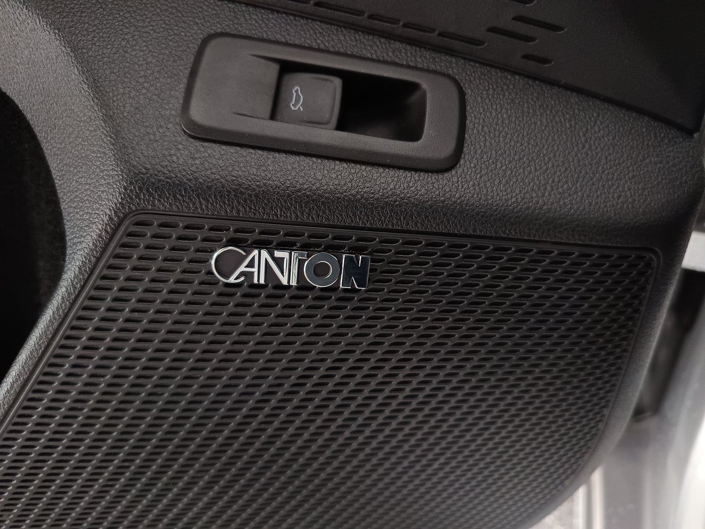 Škoda OCTAVIA Combi Style TDI | Bild 12 von 39