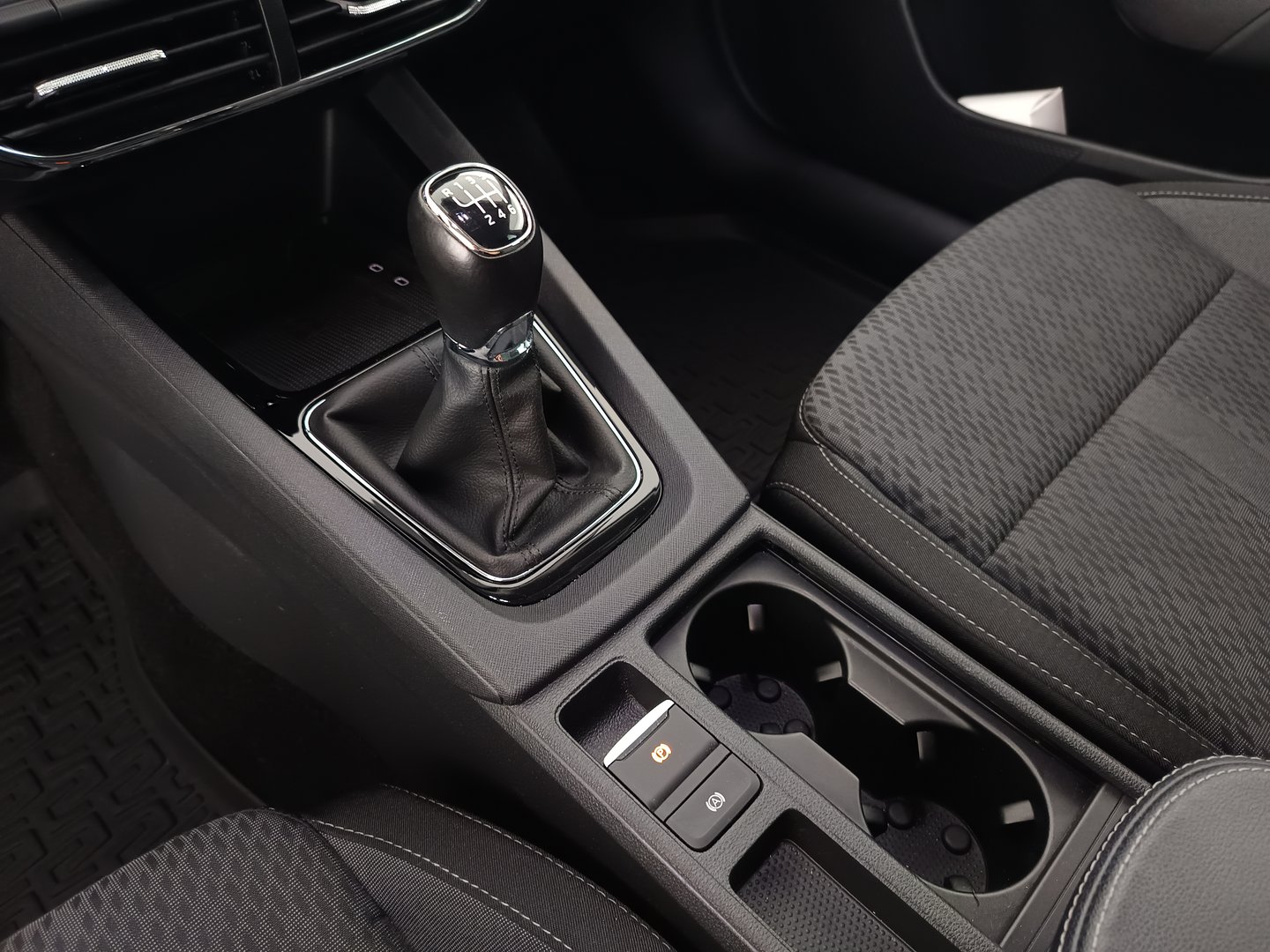 Škoda OCTAVIA Combi Style TDI | Bild 33 von 39