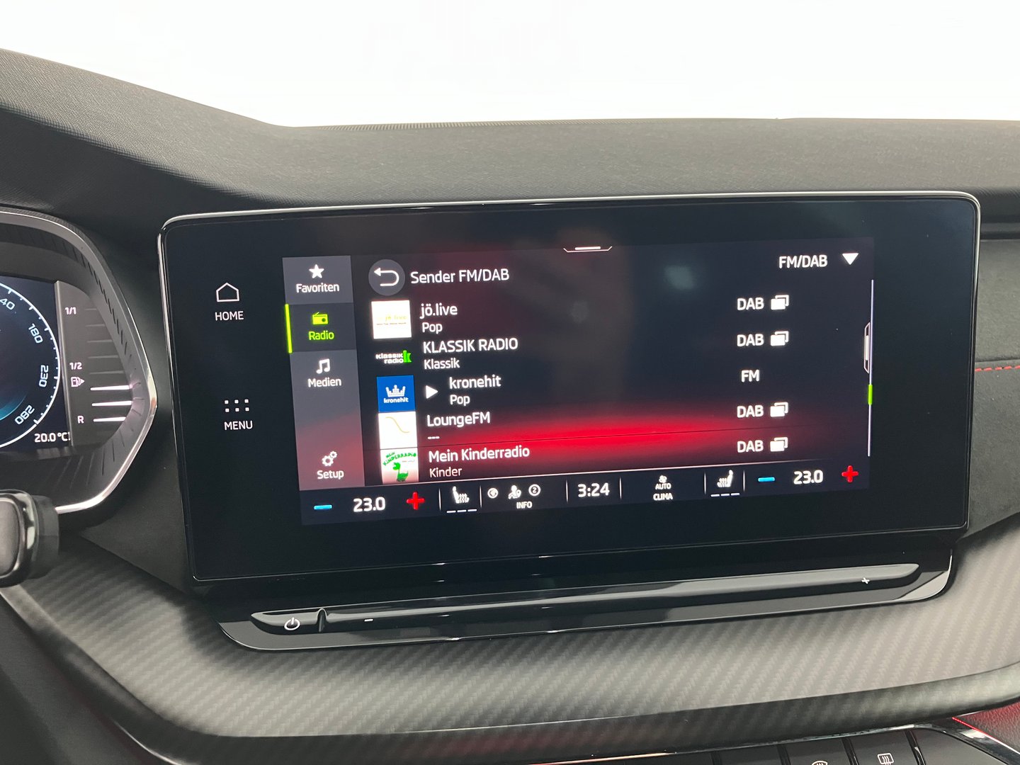 Škoda OCTAVIA Combi 4x4 RS TDI DSG | Bild 14 von 25