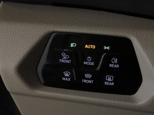 Bild eines VW Multivan Business ÜH TDI